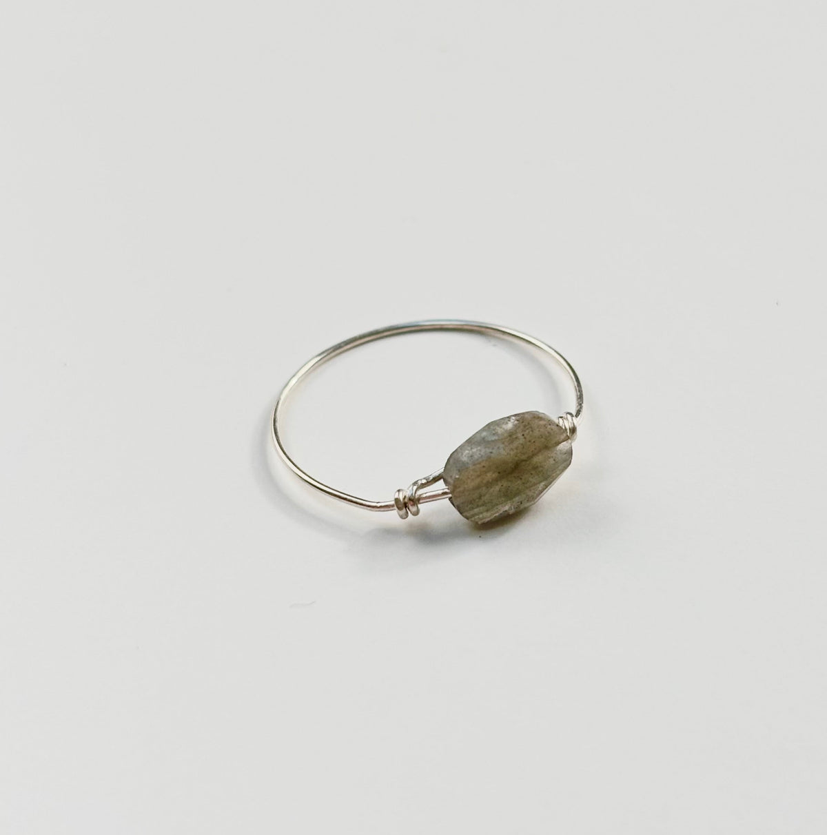 Bague labradorite ovale en argent — Nine