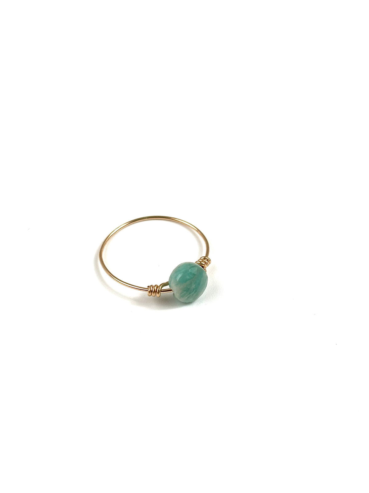 Bague fine Pichoun, pierre facettée sur fil gold filled – ËZÜ Bijoux