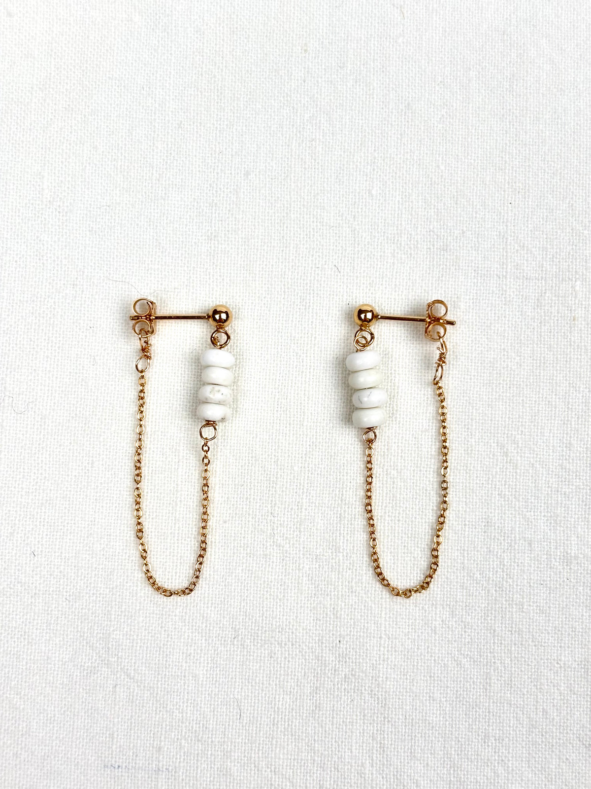 Boucles d'oreilles Cadeneto, chaînette gold filled et pierres naturelles – ËZÜ Bijoux