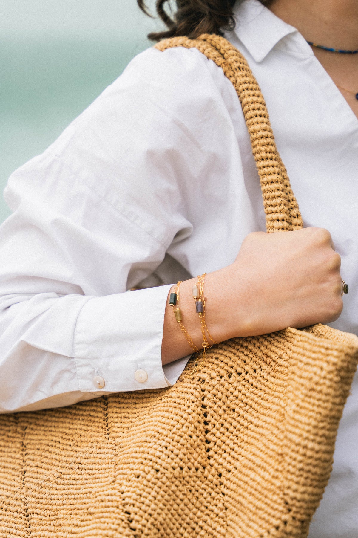 Bracelet Pistou, chaîne fine gold filled et perle d'agate – ËZÜ Bijoux